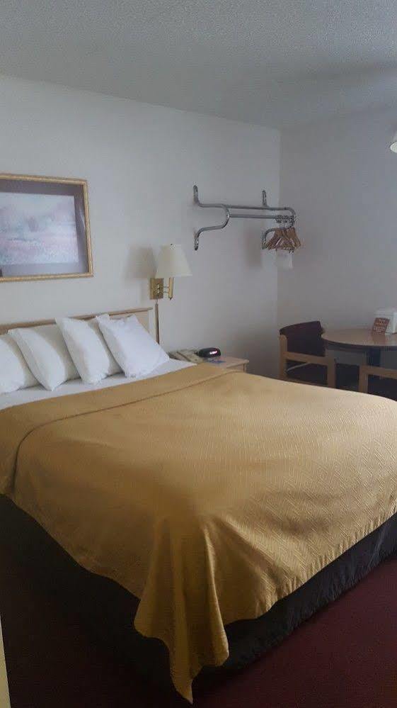 Rodeway Inn Willington North Eksteriør billede